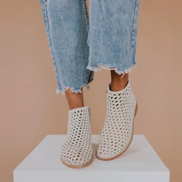 NEW! Free People Leather Woven Shoe boots Bone color, EU 39 (US 8) - Picture 2 of 16